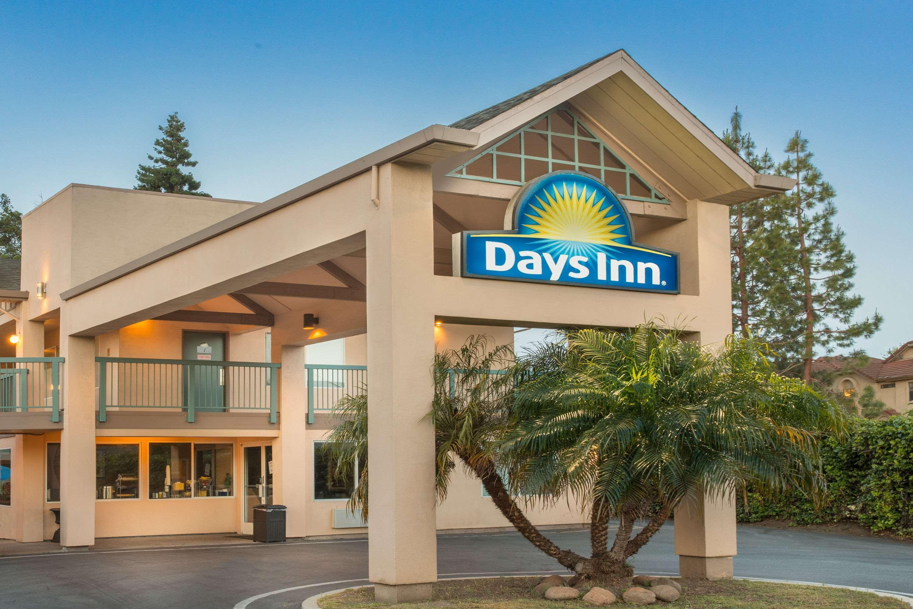 Days Inn By Wyndham Redwood City Buitenkant foto
