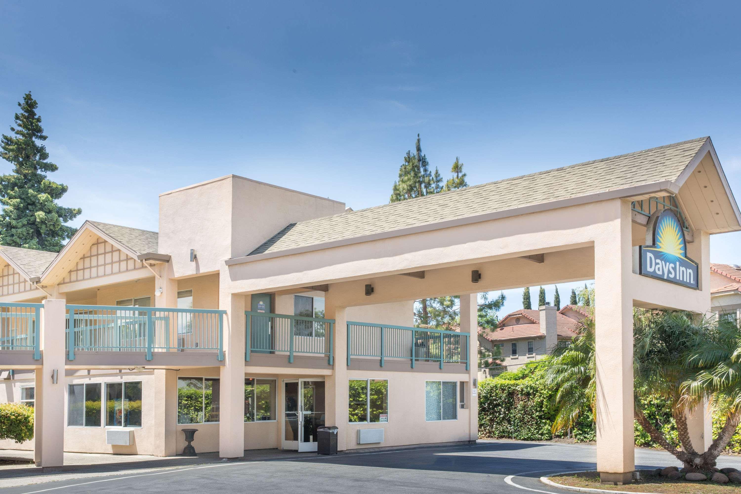 Days Inn By Wyndham Redwood City Buitenkant foto